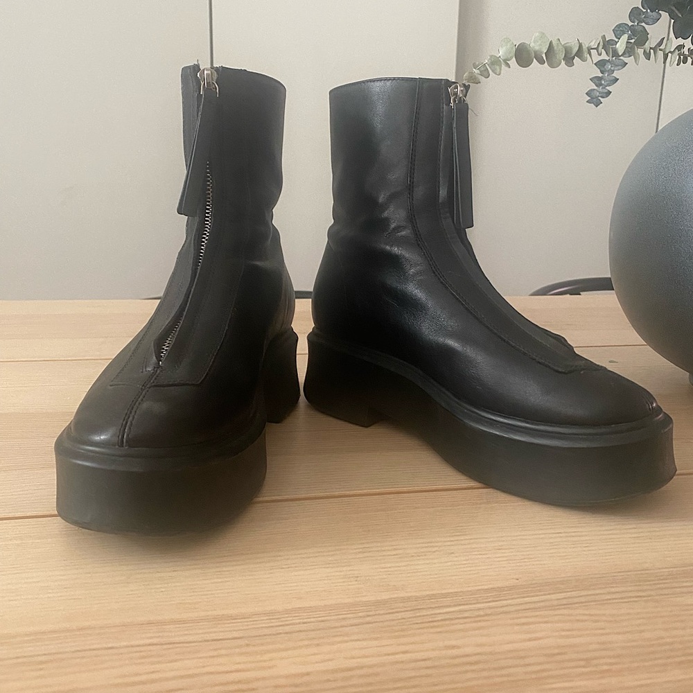 The Row zipped leather ankle boots, Sz 40 barely worn